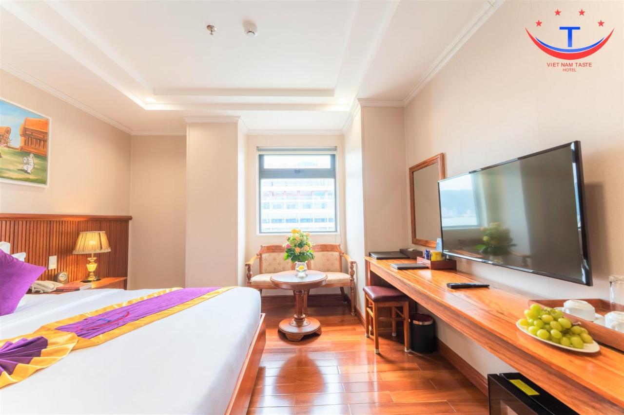 Vietnam Taste Hotel Quy Nhon - Beachfront Екстер'єр фото