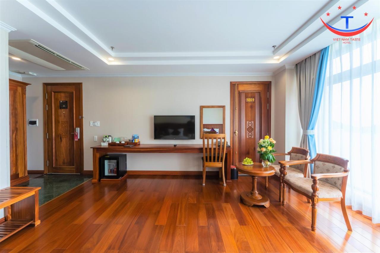 Vietnam Taste Hotel Quy Nhon - Beachfront Екстер'єр фото