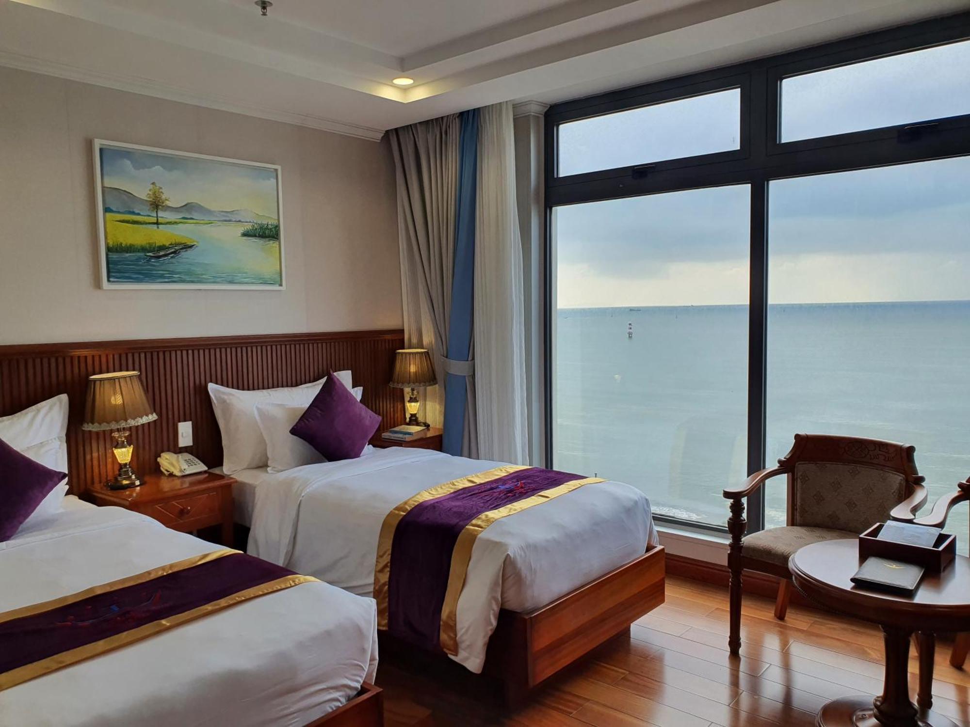 Vietnam Taste Hotel Quy Nhon - Beachfront Екстер'єр фото